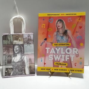 Taylor Swift Themed 9 Small Party Bags & Essential Fan Book